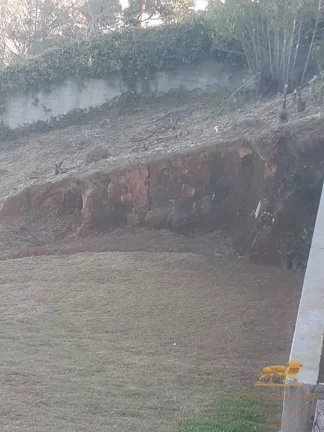 Imagem Lote de 2.500m² com Acesso a Duas Ruas!
