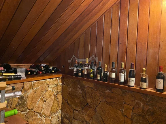Imagem Casa à venda em Campos do Jordão – Linda casa com 7 suítes