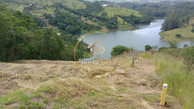 Imagem Chácara 2 dormitórios ( 1 suíte), com pomar e acesso a represa, Jambeiro.