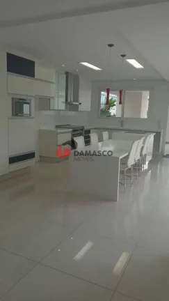 Imagem Sobrado à venda 3 Quartos, 3 Suites, 6 Vagas, Cerâmica, São Caetano do Sul - SP