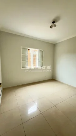 Imagem Casa Térrea de Alto Padrão à Venda no Jardim Santa Adelaide com 187 m², 3 Quartos, Suíte com Closet e Área Gourmet
