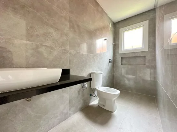 Foto do imóvel: Casa em Condominio 4 Dormitórios - Bairro Araçá