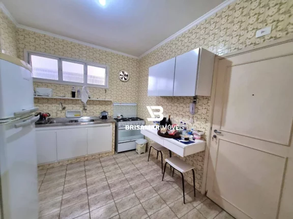 Imagem PITANGUEIRAS- UMA QUADRA DA PRAIA , LOCALIZAÇÃO ESPETACULAR , GARAGEM NO PRÉDIO .