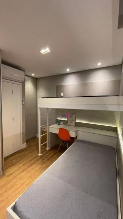Imagem Lindo sobrado triplex com 2 suites, 4 banheiros, espaço goumert com churrasqueira, garagem box , piscina e salão de festas.