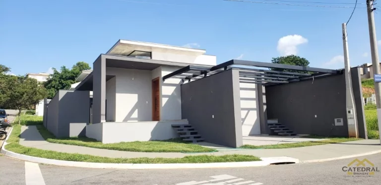 Imagem Casa térrea de esquina a venda no condomínio Villa Verde em Jundiaí.