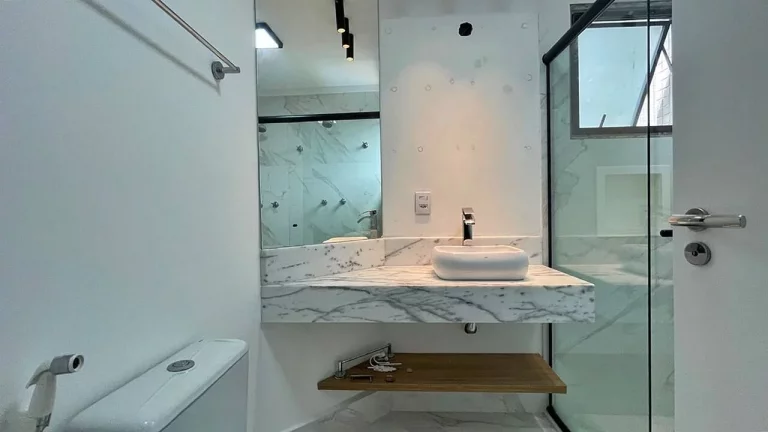 Imagem Apartamento Finamente Decorado na Riviera, a 150 metros da praia.