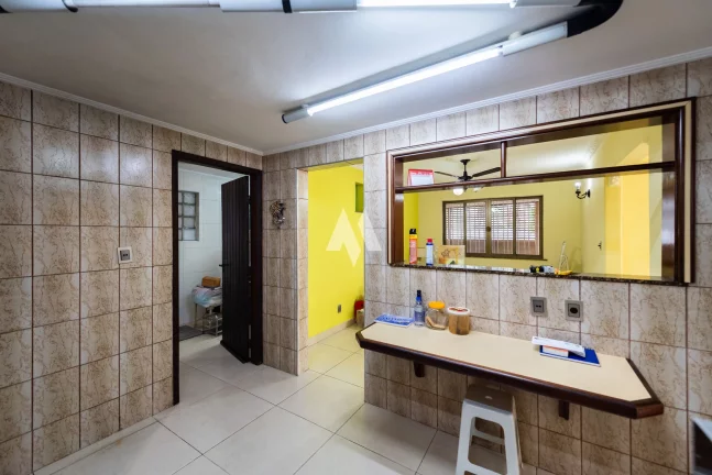 Imagem Casa Padrão para venda comercial no bairro do Macuco em Santos
