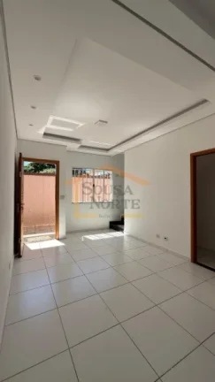 Imagem Casa em condomínio com 55 m², composta por 2 suítes (uma com varanda, as duas suítes ainda vão ...