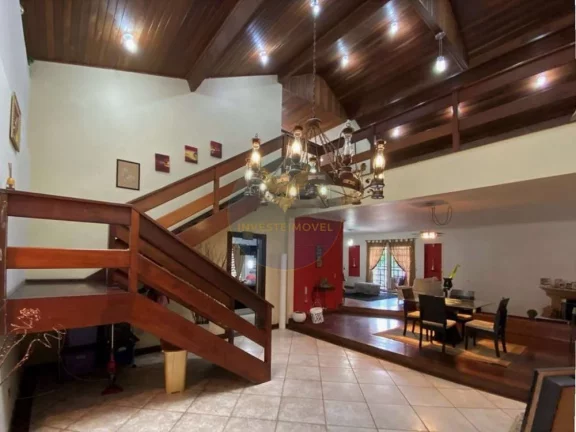 Imagem Casa a Venda no bairro Granja Viana - Carapicuíba, SP