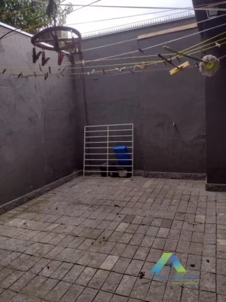 Imagem Sobrado com 4 Quartos e 4 banheiros à Venda, 175 m² por R$ 864.990