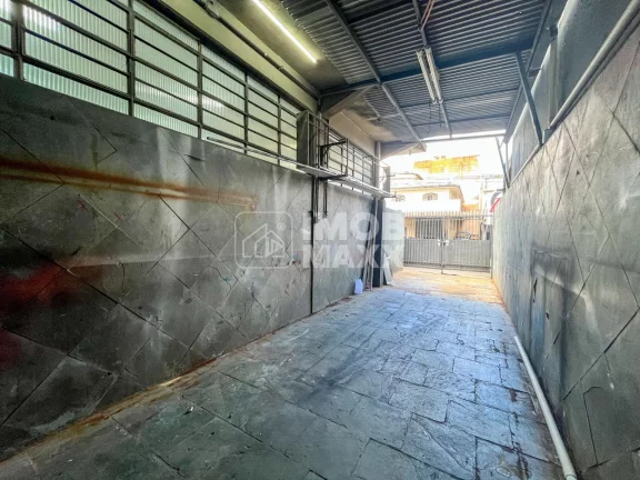 Imagem Venda de Prédio no Guará II com 511m², 3 pavimentos (térreo comercial e 1º e 2º pavimentos residencial) escriturado