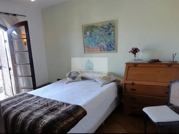 Imagem Casa de luxo em condomínio no Santa Rosa, Niterói-RJ: 4 quartos, 1 suíte, 2 banheiros, 2 vagas de garagem, 450m²