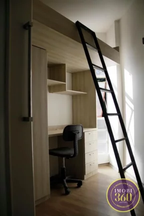 Imagem Apartamento com 3 Quartos e 1 banheiro à Venda, 45 m² por R$ 290.000