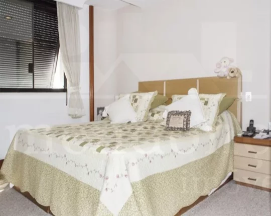 Imagem Apartamento na Rua Mangabeiras com 4 suítes e 4 vagas, 380m²