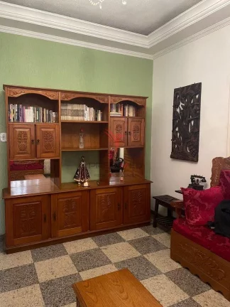 Imagem ...lt;br...gt;Linda casa localizada no Centro de Guaratinguet...aacute;, pr...oacute;xima a diversos...