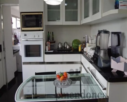 Imagem Apartamento em excelente estado de conservação. Living para 04 ambientes, lavabo, 04 dormitórios ...