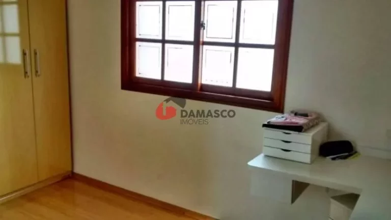 Imagem Sobrado à venda 3 Quartos, 1 Suite, 10 Vagas, 270M², Vila Palmares, Santo André - SP