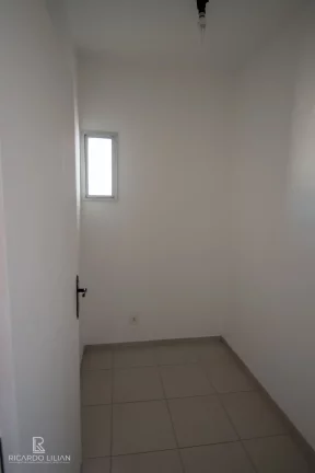 Imagem "Espaçosa cobertura duplex de 3 dormitórios e duas vagas de garagem: seu novo lar perto de tudo!"
