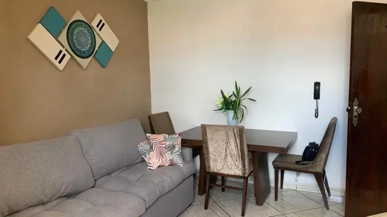 Imagem Apartamento com 2 dormitórios para alugar, 52 m² por R$ 1.700,00/mês - Vila Perracini - Poá/SP