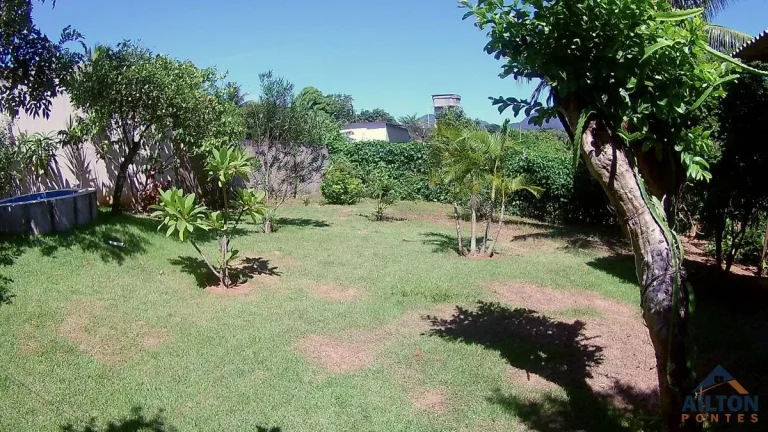 Imagem Linda Chácara com 4 Quartos à Venda no Bairro Perocão Guarapari/ES