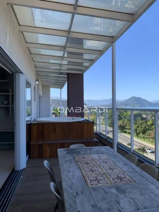 Imagem COBERTURA NAS TONINHAS COM VISTA PARA O MAR!