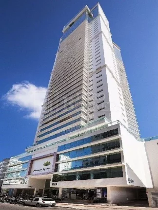 Imagem Apartamento com 03 suítes no Centro de Balneário Camboriú
