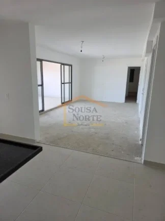 Imagem A planta bem distribuída conta com 3 suítes, 2 salas e uma cozinha integrada, proporcionando ampla...