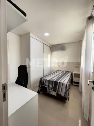 Imagem Casa à venda no bairro Km2 com 4 suítes, uma com closet, hidro, PETROLINA - PE