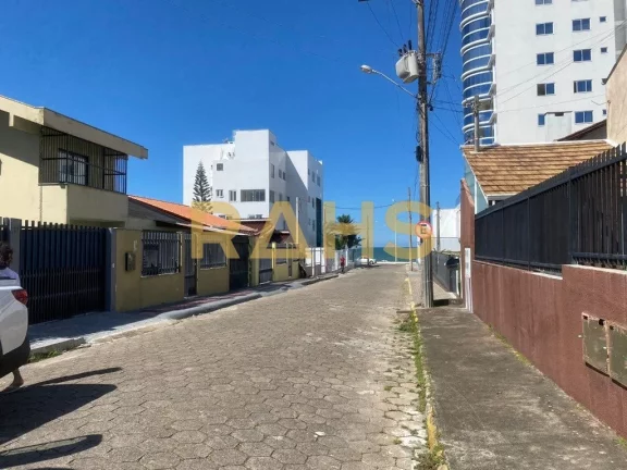Imagem Excelente casa em condomínio fechado no bairro Itajuba em Barra Velha, bem próximo Barra shopping....