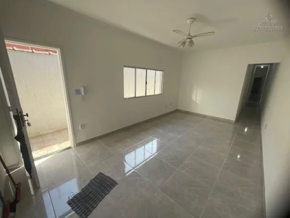 Imagem Residência na Praia Grande, com 3 quartos, sendo 1 suíte, e churrasqueira.