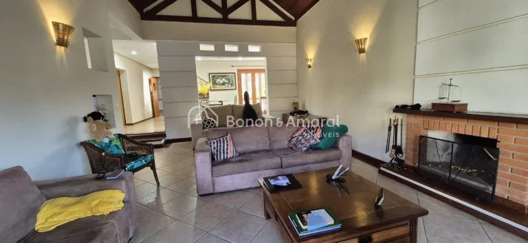 Imagem Casa Condomínio Estância Paraíso - Região Alphaville

Charmosa, construção sólida, 510 m² de...
