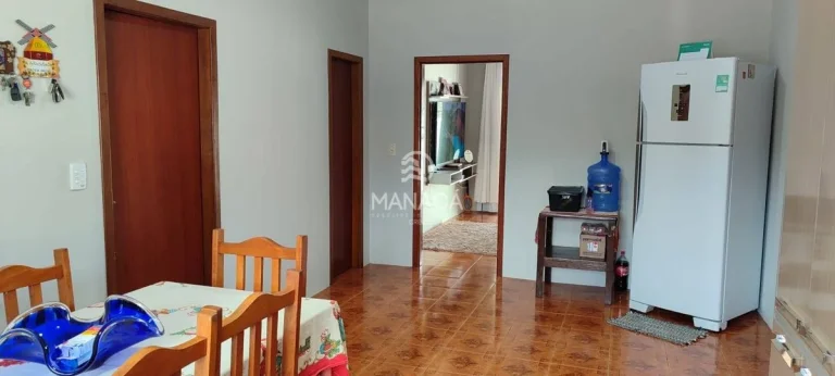 Imagem Casa 2 quartos 1 suíte, 600m da praia, garagem pra 2 carros no São Cristóvão