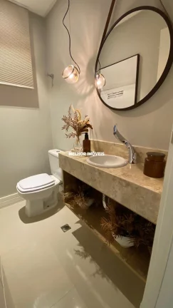 Imagem Apartamento á venda com 3 dormitórios na quadra mar em Balneário Camboriú - SC