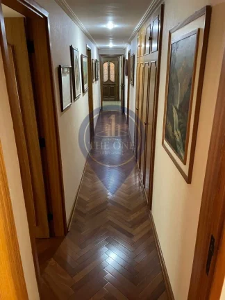 Imagem Apartamento de luxo com 3 suítes e 4 vagas em Moema, São Paulo - Imperdível!