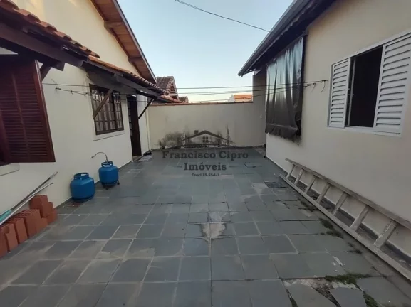 Imagem Casa à venda no bairro Vila dos Comerciarios - Guaratinguetá/SP