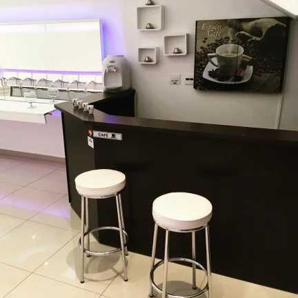 Imagem Salão Comercial de Alto Padrão para Locação na Vila Hortência, Sorocaba-SP: 5 Salas, 2 Banheiros, 150m² de Área.