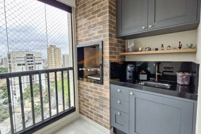 Imagem Apartamento com 9 anos de construção, totalmente reformado, com 4 dormitórios, sendo 2 suítes. C...
