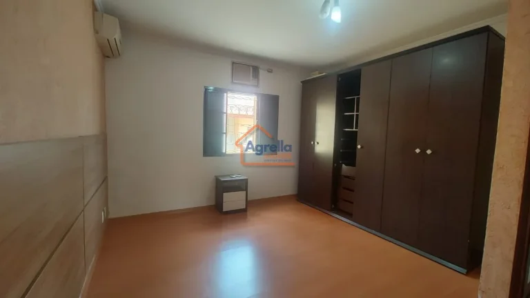 Imagem Casa à venda no bairro JARDIM NOVA SANTA CRUZ - Mogi Mirim/SP