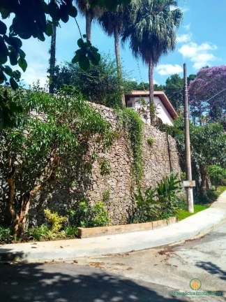 Imagem Casa com 5 suítes amplas, em Vila Fechada segurança 24h