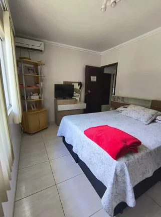 Imagem Casa com 2 dormitórios e 2 vagas de garagem - João Costa | Joinville/SC