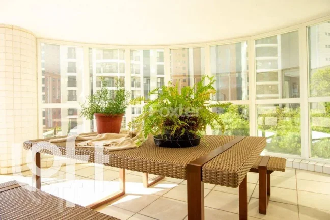 Imagem Apartamento Alto da Lapa - 366M², 4 Dorms, 4 Suítes, 5 Vagas, Varanda.