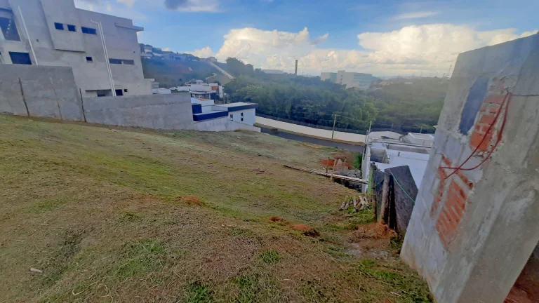 Imagem Terreno no condomínio Vila Real