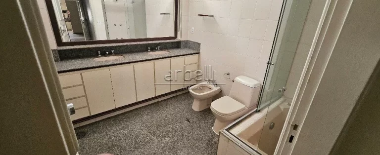 Imagem Apartamento de alto padrão com 201m² ao lado da Av. Paulista! Apto possui ampla sala de aproximada...