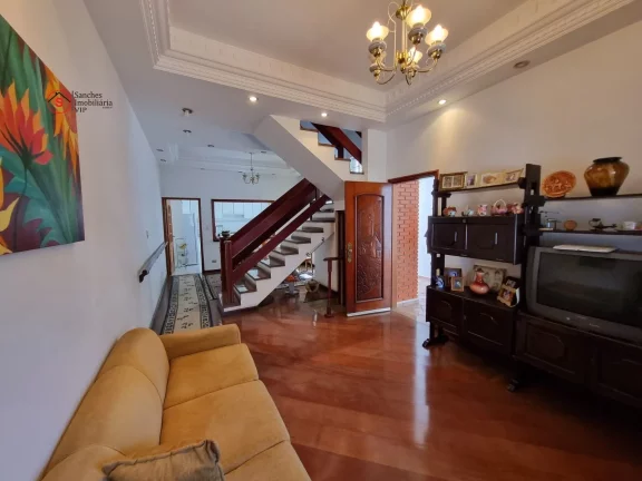 Imagem Casa belíssima na Mooca, 277m, 3 andares, com espaço gourmet, 4 quartos sendo 2 suítes, vaga para 3 carros