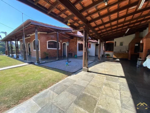 Imagem Linda Casa à venda com 330 m² com 04 Dormitórios em Embu-Guaçu/SP