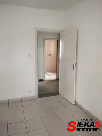Imagem Casa comercial para venda ou locação em São Paulo-SP, Tatuapé: 5 quartos, 3 banheiros, 2 vagas, 200m². Venha conferir!