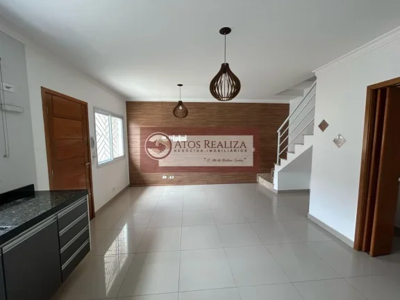 Imagem Sobrado à Venda no Jardim Ubirajara, Região de Interlagos SP, 2 Suítes, Lavabo, 2 vagas de Garagem, 70m²