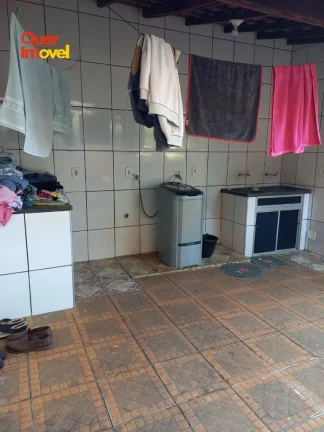 Imagem Imperdível oportunidade de casa à venda em Ribeirão Preto-SP, bairro Parque Residencial Cândido Portinari: 3 quartos, 2 salas, 2 banheiros, 4 vagas de garagem e 290m²!
