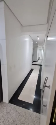Imagem Cobertura à semi-mobiliada de 271 m², com 3 dormitórios ,sendo 2 suítes master com closet e banh...