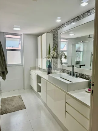 Imagem Imperdível oportunidade: Apartamento de luxo com 4 quartos e 4 suítes em Icaraí, Niterói-RJ!